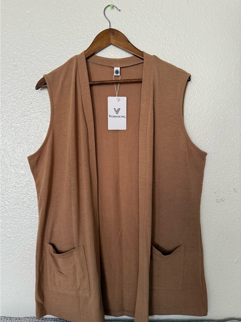Veryoung womens Sleeveless Open-Front Vest in Camel Brown size L